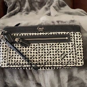 Coach purse clutch